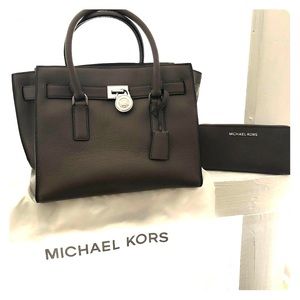 Michael Kors purse and matching wallet